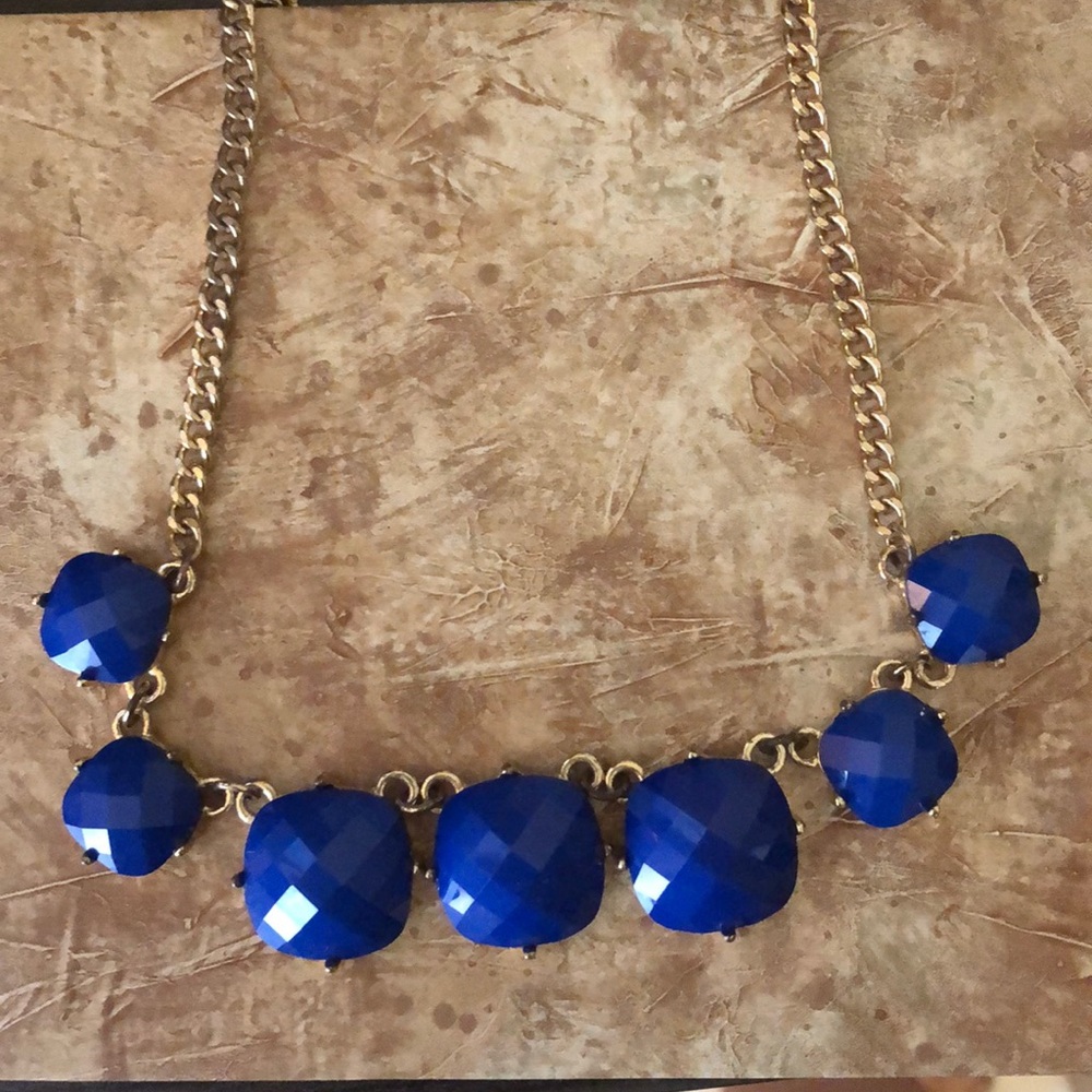 Blue rhinestone necklace